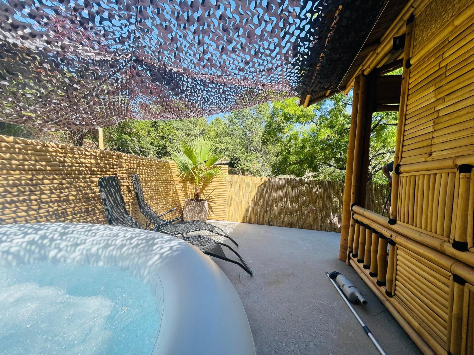Suite Bambou Bien-Etre A Bali - Le Soleil Des Cevennes Сен-Жан-дю-Гар Экстерьер фото